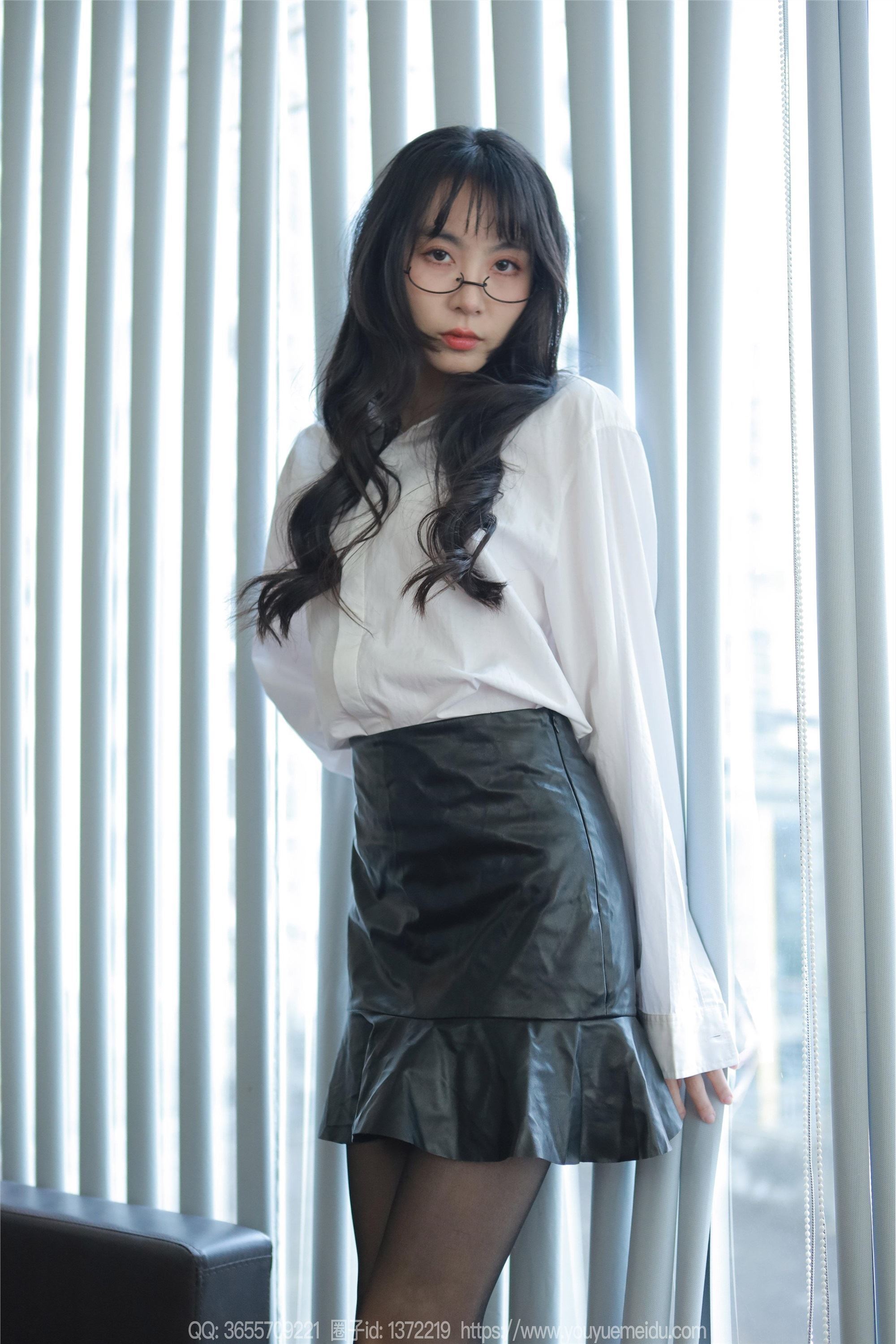 IESS异思趣向  2023.12.20 丝享家 1616 团团《乌黑红润》